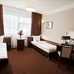 Diament Spodek Otel
