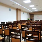 Diament Spodek Otel