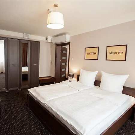 Diament Spodek Hotel
