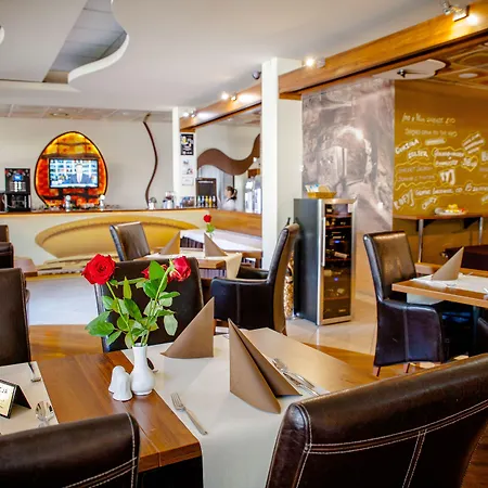 Diament Spodek Hotel